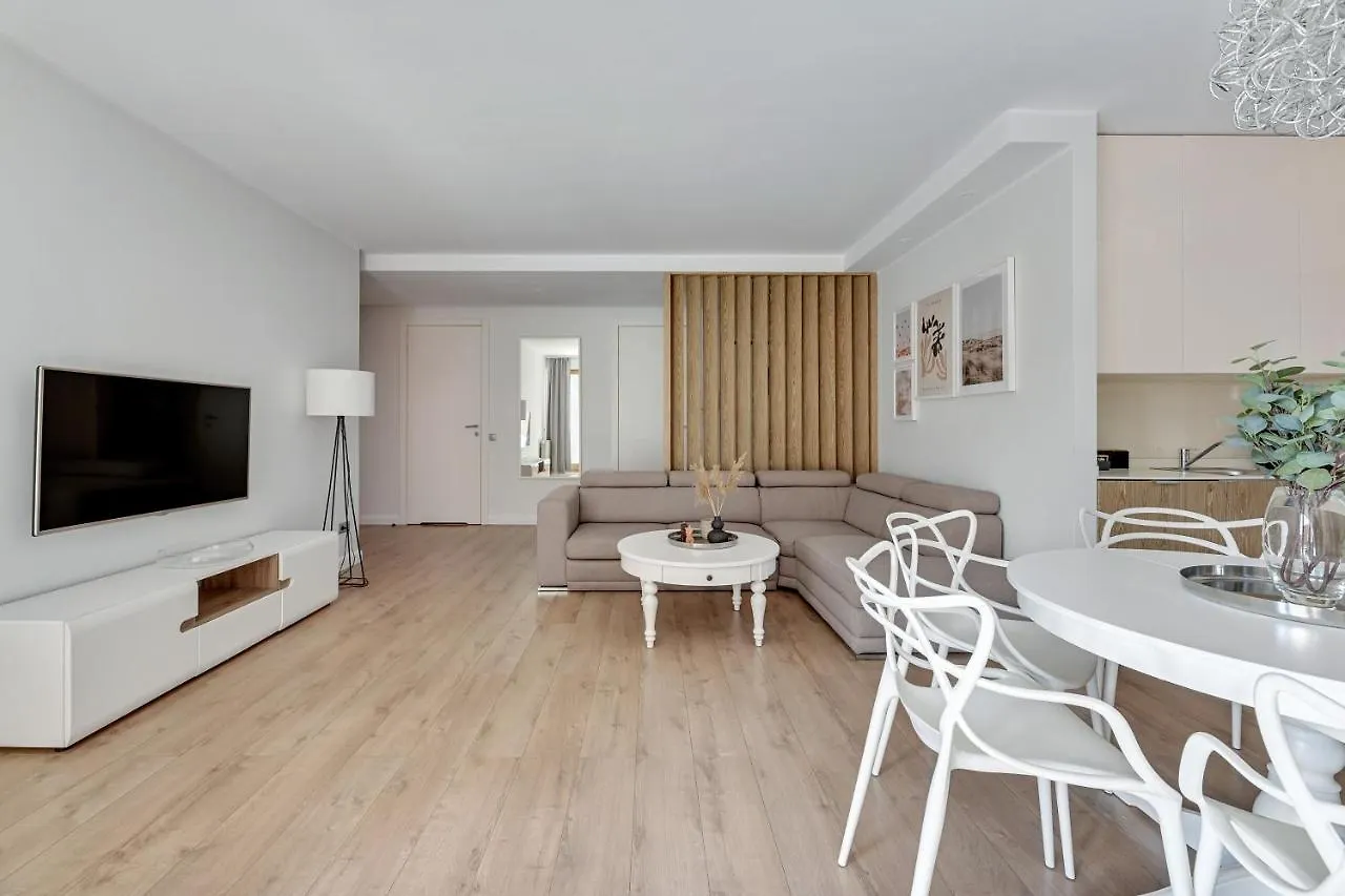 Downtown Apartments Aura II Γκντανσκ